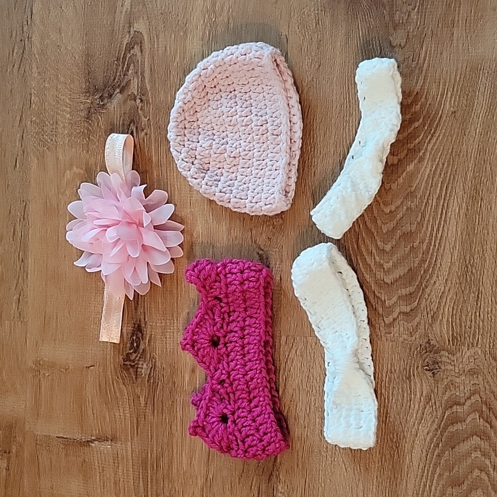 Newborn photo accessories